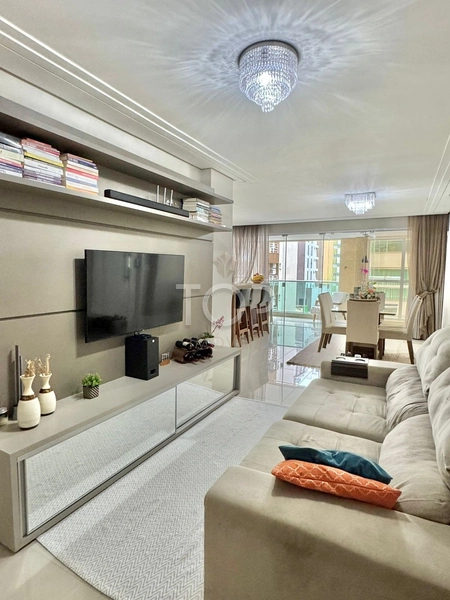 APARTAMENTO MOBILIADO COM VISTA MAR EM MEIA PRAIA: 3ª foto da galeria de imagens do imóvel