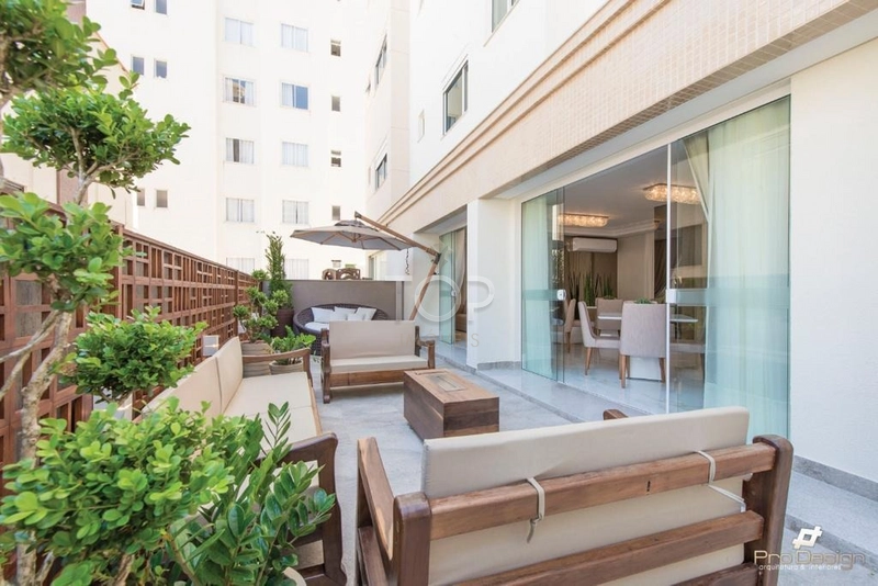 APARTAMENTO MOBILIADO COM VISTA MAR EM MEIA PRAIA: 26ª foto da galeria de imagens do imóvel