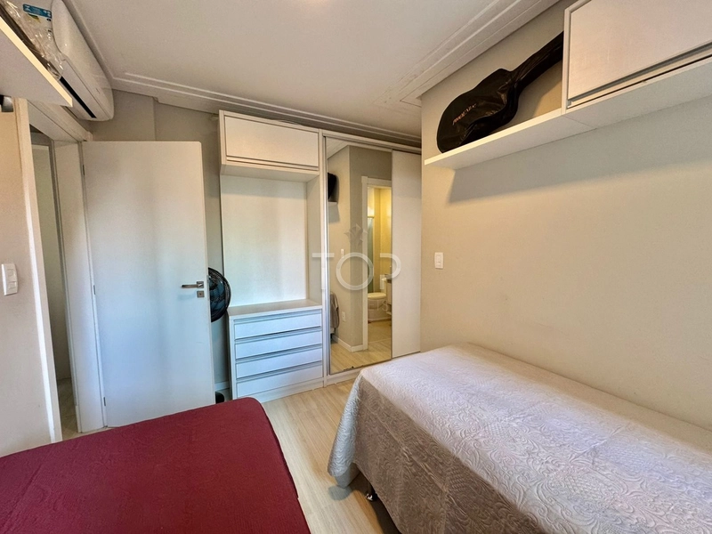 APARTAMENTO MOBILIADO COM VISTA MAR EM MEIA PRAIA: 20ª foto da galeria de imagens do imóvel