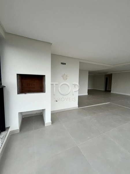 PRONTO PARA MORAR EM MEIA PRAIA: 2ª foto da galeria de imagens do imóvel