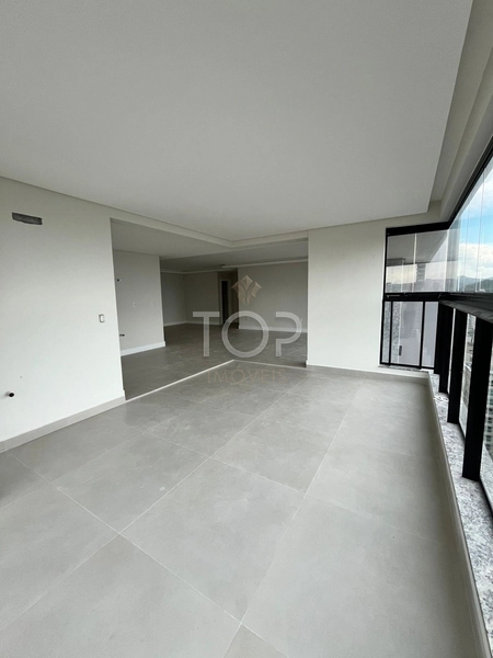 PRONTO PARA MORAR EM MEIA PRAIA: 3ª foto da galeria de imagens do imóvel