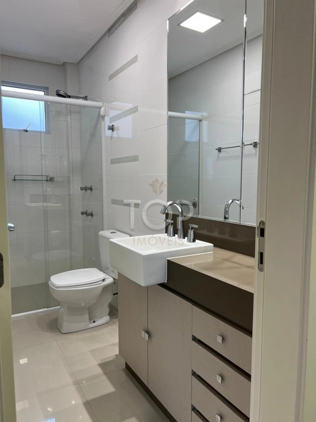 MOBILIADO EM MEIA PRAIA: 4ª foto da galeria de imagens do imóvel