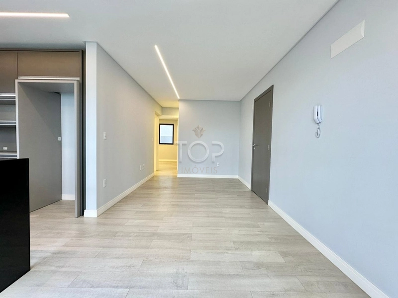 PRONTO PARA MORAR EM MEIA PRAIA: 3ª foto da galeria de imagens do imóvel