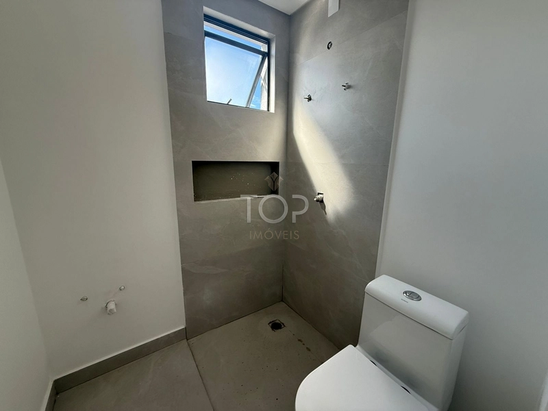 PRONTO PARA MORAR EM MEIA PRAIA: 38ª foto da galeria de imagens do imóvel