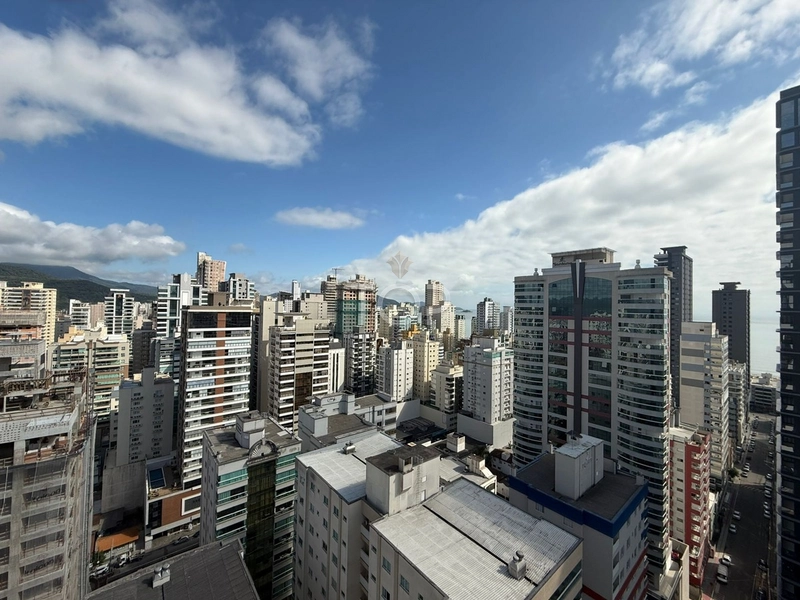 PRONTO PARA MORAR EM MEIA PRAIA: 34ª foto da galeria de imagens do imóvel