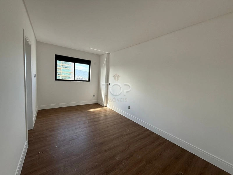 PRONTO PARA MORAR EM MEIA PRAIA: 39ª foto da galeria de imagens do imóvel