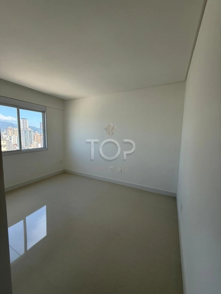 VISTA MAR PRONTO PARA MORAR EM MEIA PRAIA: 8ª foto da galeria de imagens do imóvel