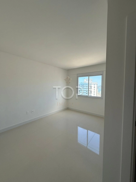 VISTA MAR PRONTO PARA MORAR EM MEIA PRAIA: 23ª foto da galeria de imagens do imóvel