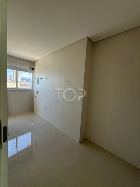 VISTA MAR PRONTO PARA MORAR EM MEIA PRAIA: 4ª foto da galeria de imagens do imóvel