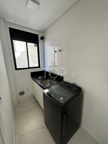 MOBILIADO EM MEIA PRAIA: 24ª foto da galeria de imagens do imóvel