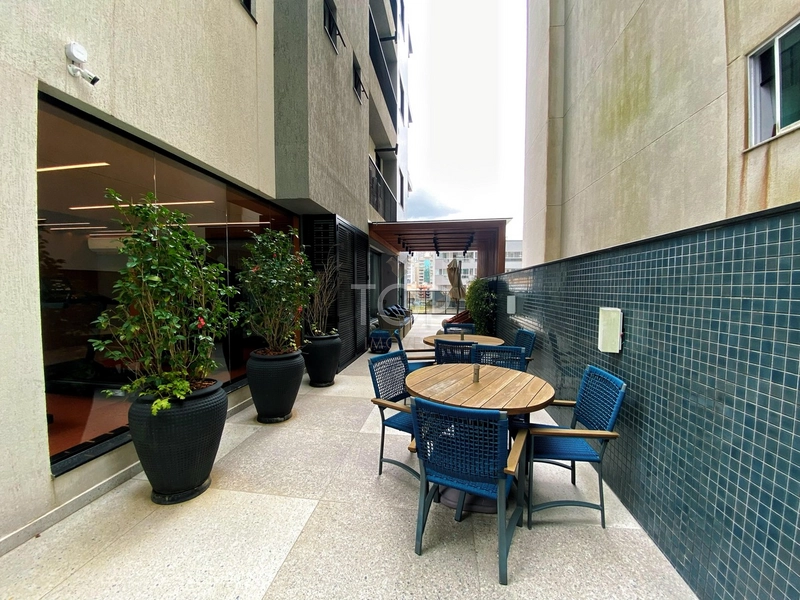 MOBILIADO EM MEIA PRAIA: 11ª foto da galeria de imagens do imóvel