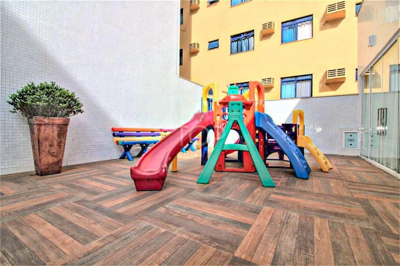 Frente mar com lazer completo na Meia Praia: 13ª foto da galeria de imagens do imóvel