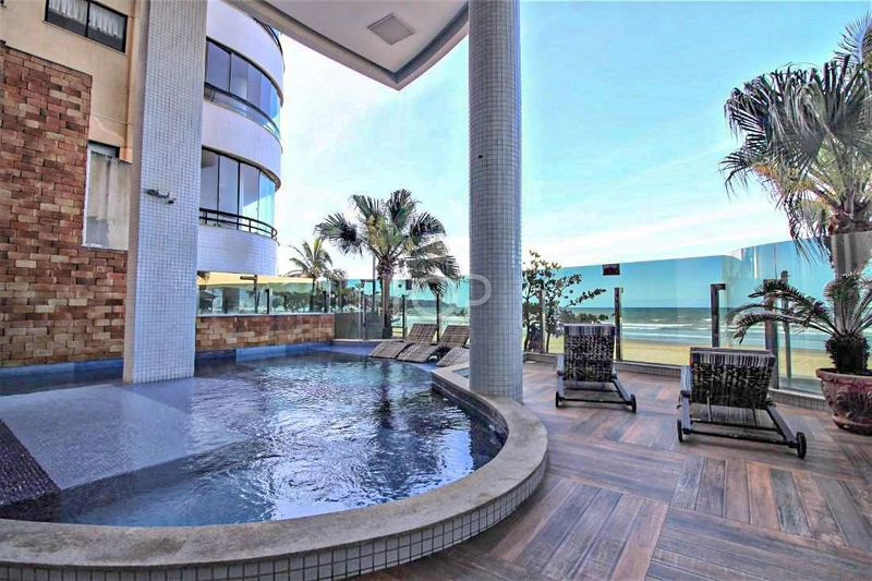 Frente mar com lazer completo na Meia Praia: 16ª foto da galeria de imagens do imóvel