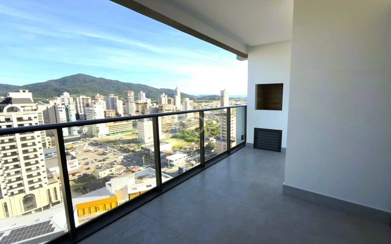 PRONTO PARA MORAR EM MEIA PRAIA: 1ª foto da galeria de imagens do imóvel