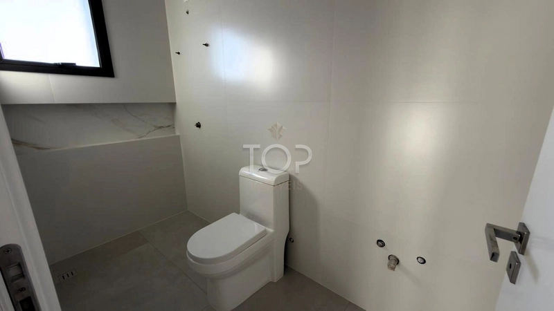 PRONTO PARA MORAR EM MEIA PRAIA: 51ª foto da galeria de imagens do imóvel