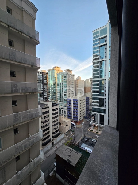 FLAT MOBILIADO EM MEIA PRAIA: 17ª foto da galeria de imagens do imóvel