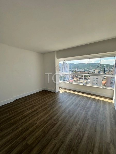 DUPLEX PRONTO PARA MORAR EM MEIA PRAIA: 30ª foto da galeria de imagens do imóvel