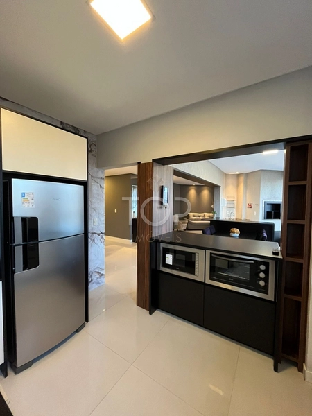 MOBILIADO EM MEIA PRAIA: 12ª foto da galeria de imagens do imóvel