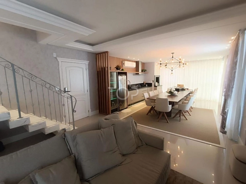 FINAMENTE MOBILIADO NA QUADRA DO MAR EM MEIA PRAIA: 2ª foto da galeria de imagens do imóvel