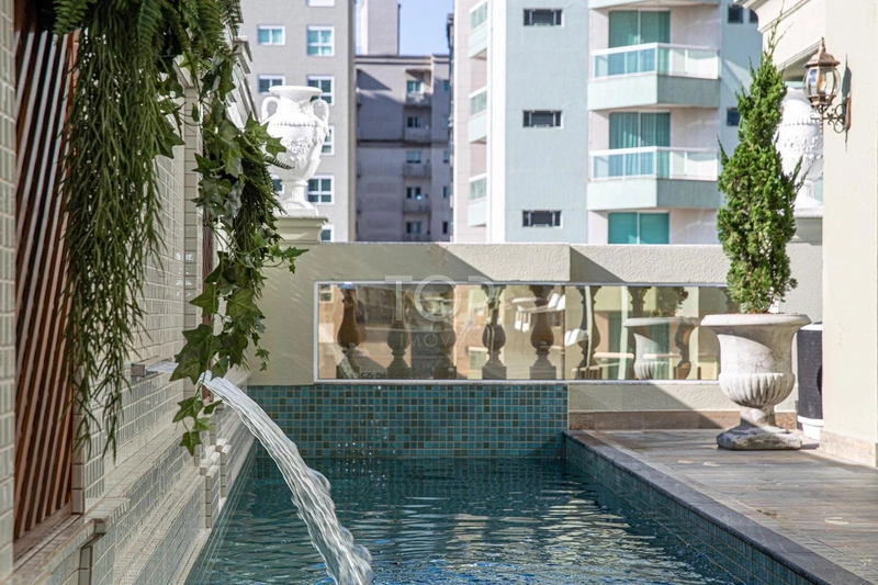 FINAMENTE MOBILIADO NA QUADRA DO MAR EM MEIA PRAIA: 17ª foto da galeria de imagens do imóvel