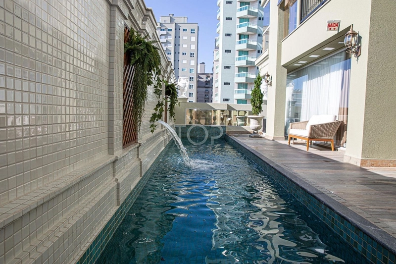 FINAMENTE MOBILIADO NA QUADRA DO MAR EM MEIA PRAIA: 36ª foto da galeria de imagens do imóvel