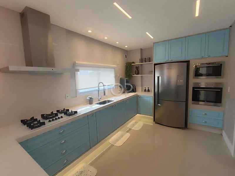 FINAMENTE MOBILIADO NA QUADRA DO MAR EM MEIA PRAIA: 10ª foto da galeria de imagens do imóvel