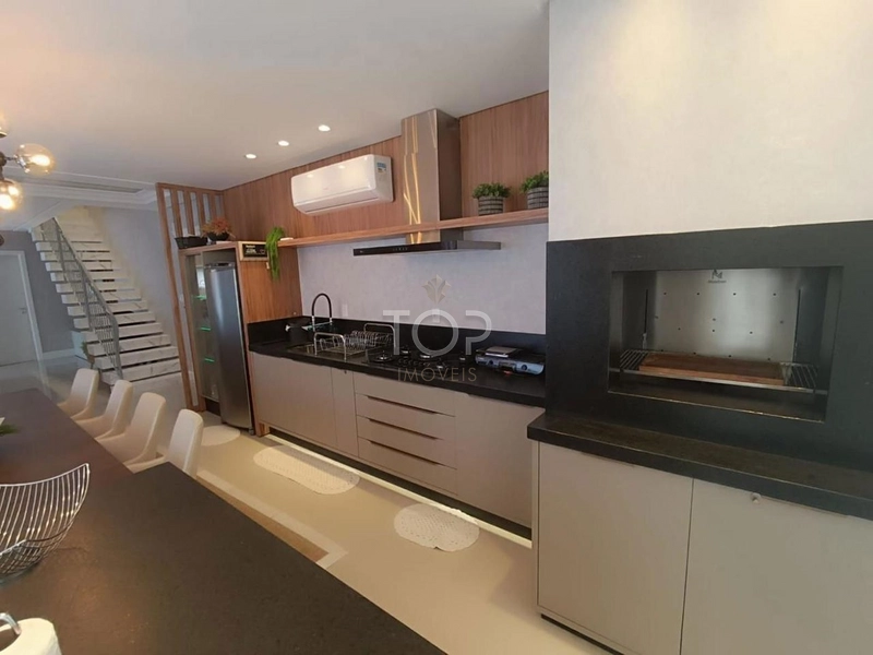 FINAMENTE MOBILIADO NA QUADRA DO MAR EM MEIA PRAIA: 5ª foto da galeria de imagens do imóvel