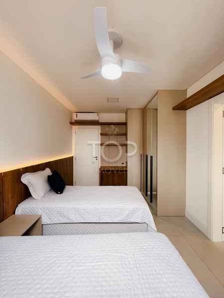 QUADRA MAR MOBILIADO EM MEIA PRAIA: 28ª foto da galeria de imagens do imóvel