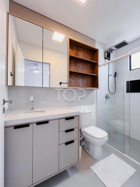 QUADRA MAR MOBILIADO EM MEIA PRAIA: 17ª foto da galeria de imagens do imóvel