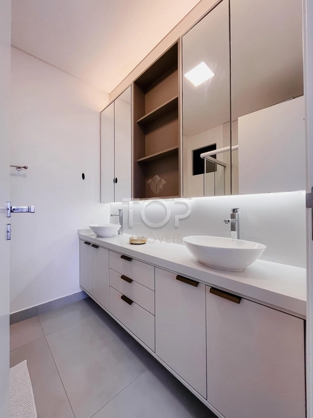 QUADRA MAR MOBILIADO EM MEIA PRAIA: 25ª foto da galeria de imagens do imóvel