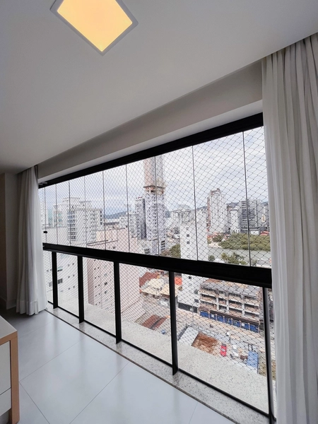 QUADRA MAR MOBILIADO EM MEIA PRAIA: 1ª foto da galeria de imagens do imóvel