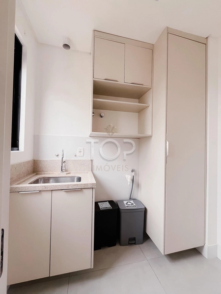 QUADRA MAR MOBILIADO EM MEIA PRAIA: 5ª foto da galeria de imagens do imóvel