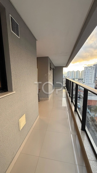 MOBILIADO EM MEIA PRAIA: 15ª foto da galeria de imagens do imóvel