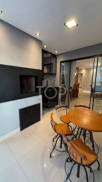 MOBILIADO EM MEIA PRAIA: 16ª foto da galeria de imagens do imóvel