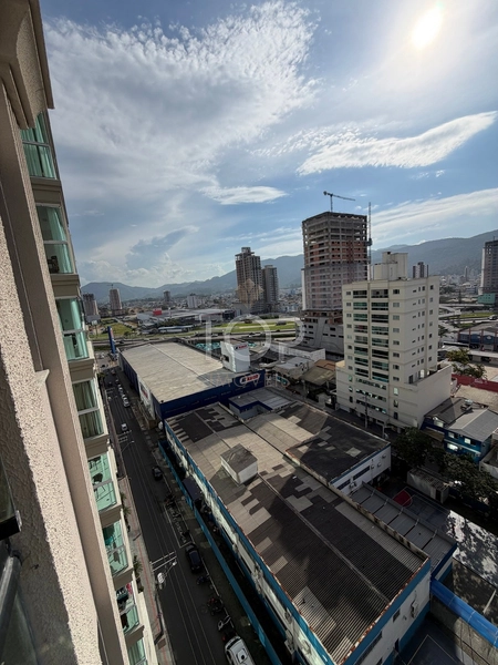 PRONTO PARA MORAR EM MEIA PRAIA: 21ª foto da galeria de imagens do imóvel