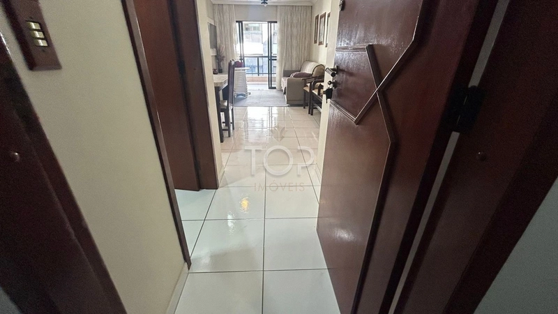 MOBILIADA EM MEIA PRAIA: 9ª foto da galeria de imagens do imóvel