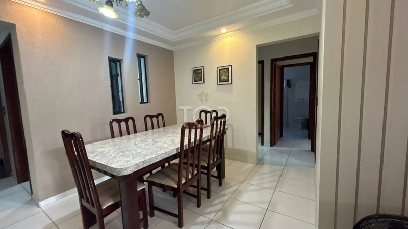 MOBILIADA EM MEIA PRAIA: 1ª foto da galeria de imagens do imóvel