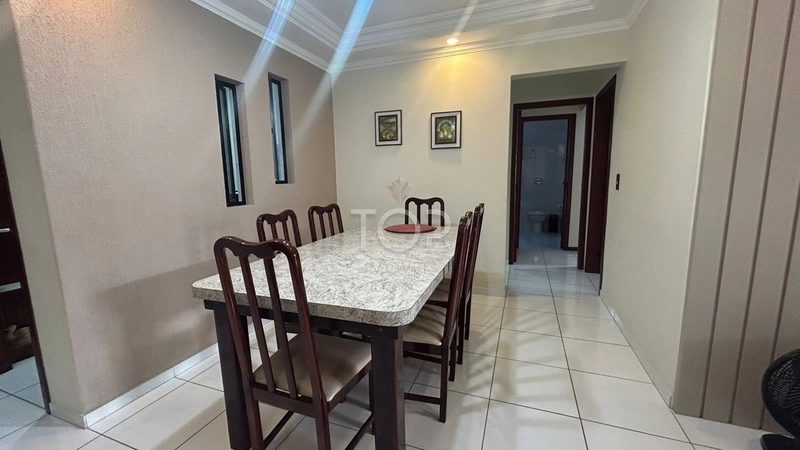 MOBILIADA EM MEIA PRAIA: 13ª foto da galeria de imagens do imóvel