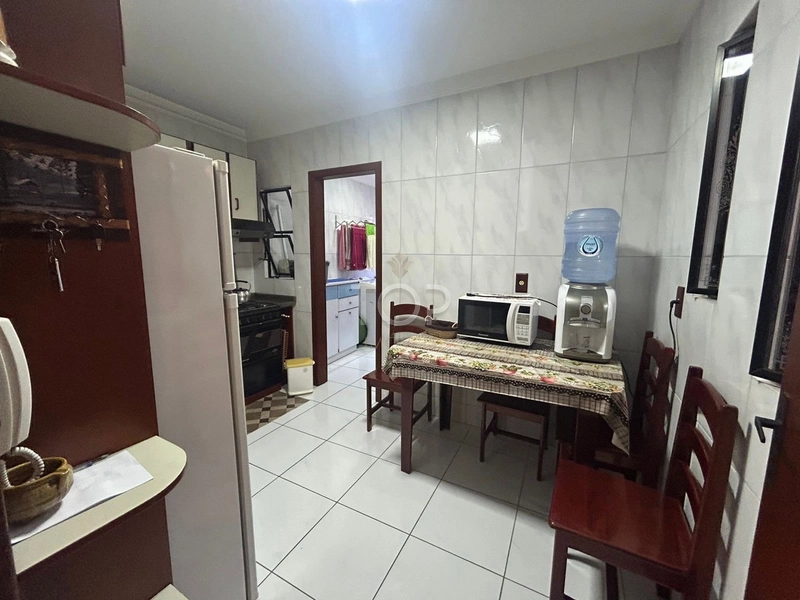 MOBILIADA EM MEIA PRAIA: 11ª foto da galeria de imagens do imóvel