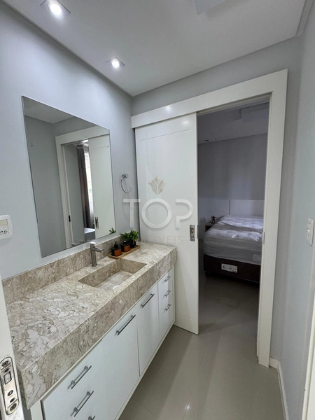 DUPLEX MOBILIADO EM MEIA PRAIA: 16ª foto da galeria de imagens do imóvel