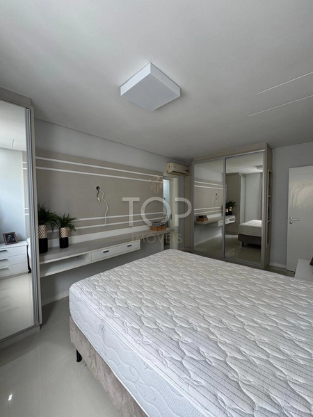 DUPLEX MOBILIADO EM MEIA PRAIA: 15ª foto da galeria de imagens do imóvel