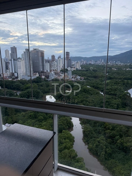 FINAMENTE MOBILIADO EM MEIA PRAIA: 53ª foto da galeria de imagens do imóvel