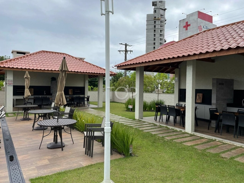 FINAMENTE MOBILIADO EM MEIA PRAIA: 48ª foto da galeria de imagens do imóvel
