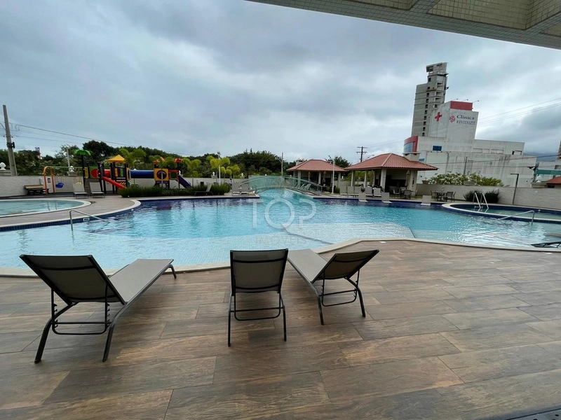 FINAMENTE MOBILIADO EM MEIA PRAIA: 29ª foto da galeria de imagens do imóvel