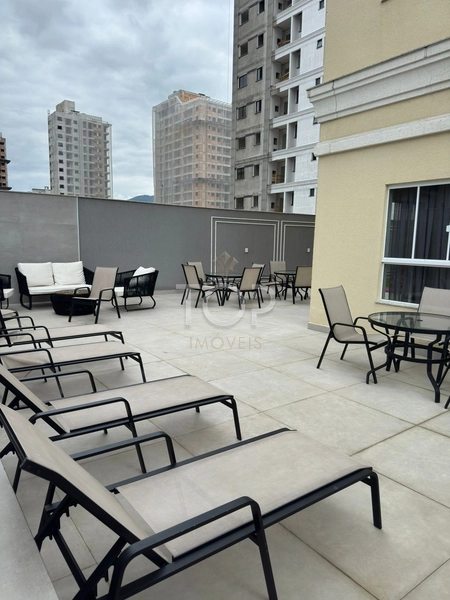 MOBILIADO EM MEIA PRAIA: 16ª foto da galeria de imagens do imóvel