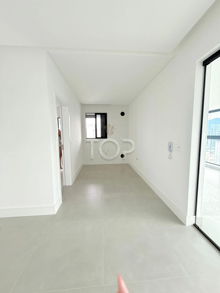 APARTAMENTO  4 SUÍTES EM MEIA PRAIA: 10ª foto da galeria de imagens do imóvel