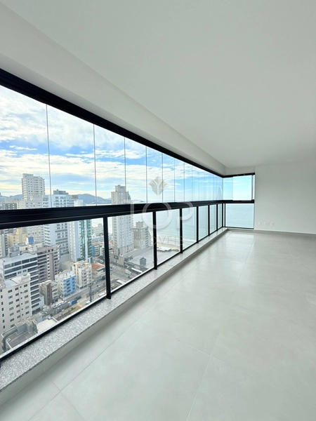 APARTAMENTO  4 SUÍTES EM MEIA PRAIA: 6ª foto da galeria de imagens do imóvel