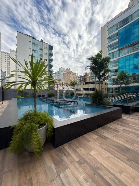 APARTAMENTO  4 SUÍTES EM MEIA PRAIA: 3ª foto da galeria de imagens do imóvel