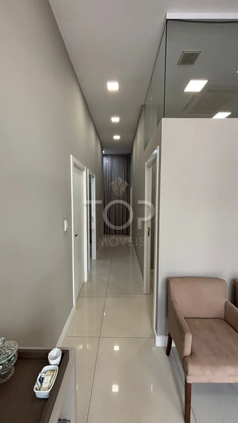 SALA COMERCIAL MOBILIADA EM MEIA PRAIA: 4ª foto da galeria de imagens do imóvel