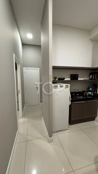 SALA COMERCIAL MOBILIADA EM MEIA PRAIA: 14ª foto da galeria de imagens do imóvel